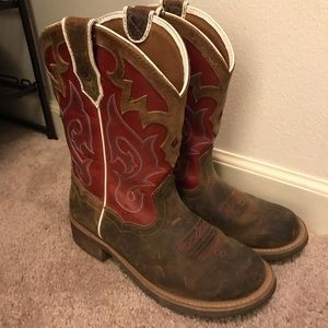 Ariat cowgirl boots